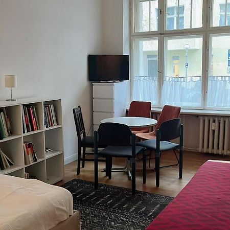 Central, Charming Studio For Up To 3 People In Historic Building Berlin Exterior photo