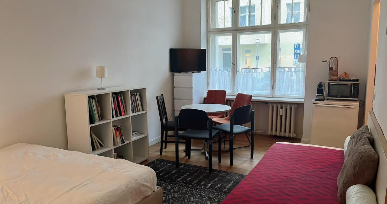 Central, Charming Studio For Up To 3 People In Historic Building Berlin Exterior photo